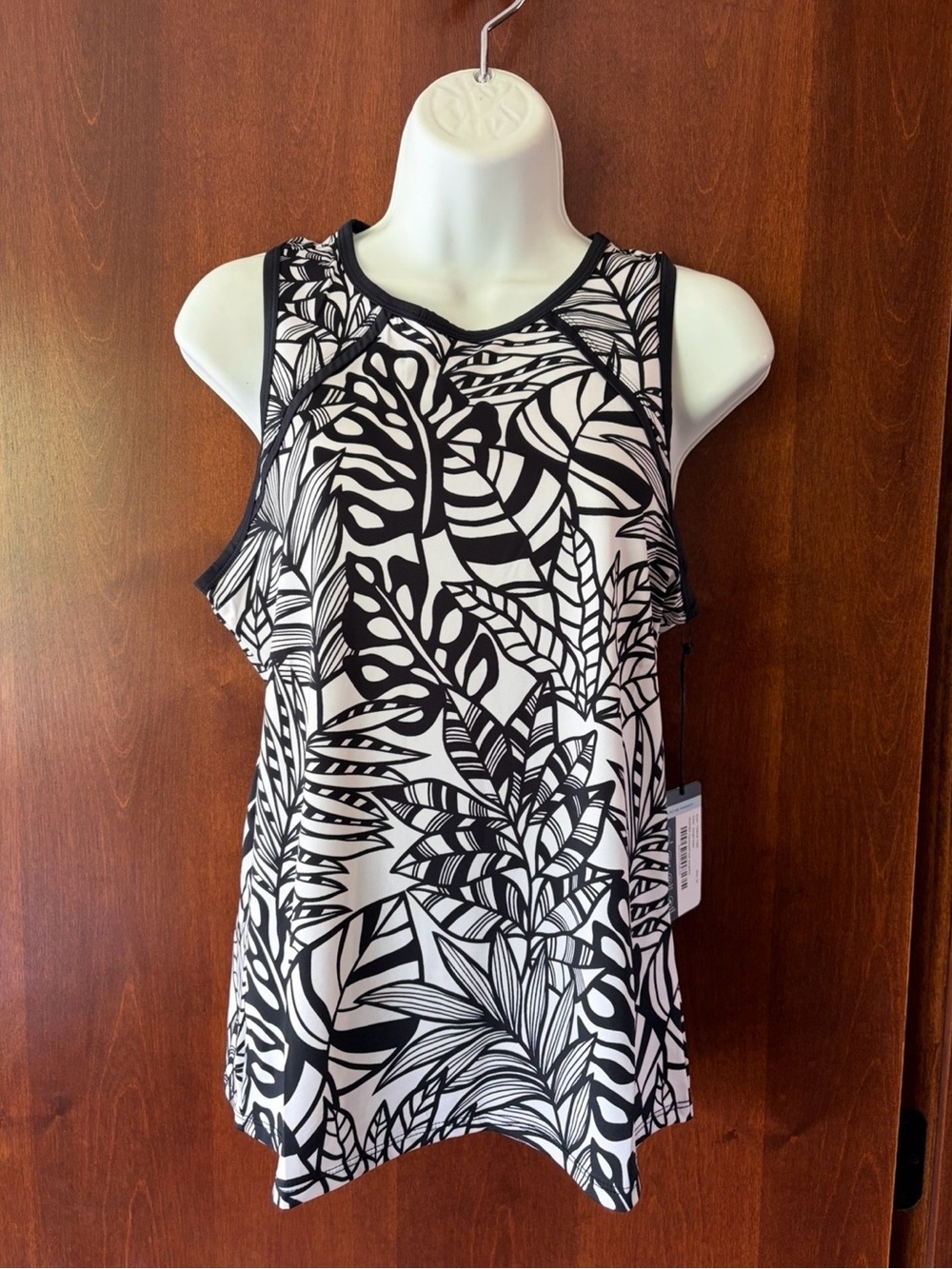 New Tail Black and White Tropical Leaf Print in Jungle Eden Tennis Golf Tank - M